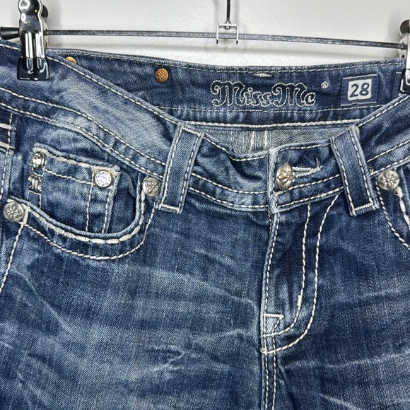 Miss Me Sz 28 Med Wash Rhinestone Silver Embellished Denim Bling Cropped Jeans - Picture 8 of 11